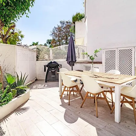 Gc - Spacious Flat In Golden *