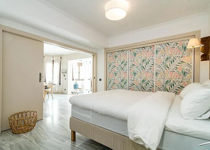 Gc - Spacious Flat In Golden Appartement Marbellac