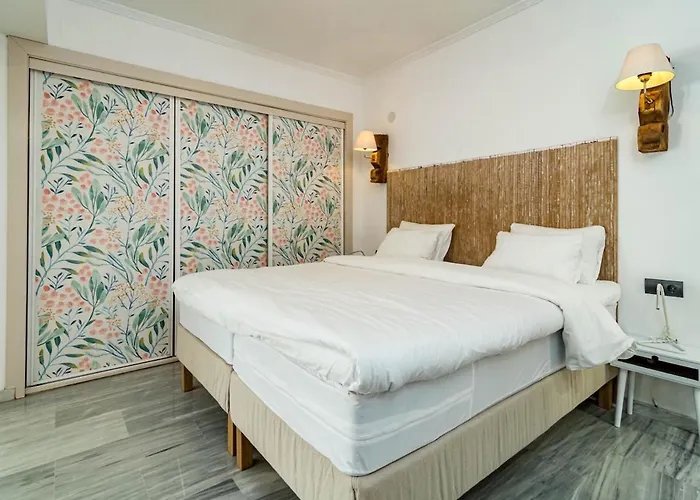 Gc - Spacious Flat In Golden Appartement Marbellac